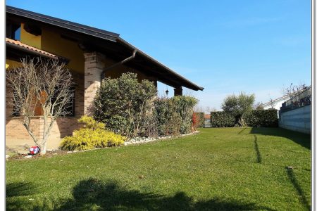 SALUZZO BELLISSIMA VILLA INDIPENDENTE DI RECENTE COSTRUZIONE