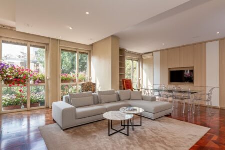 Ampio plurilocale da ristrutturare